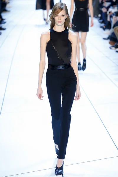 Look 3
